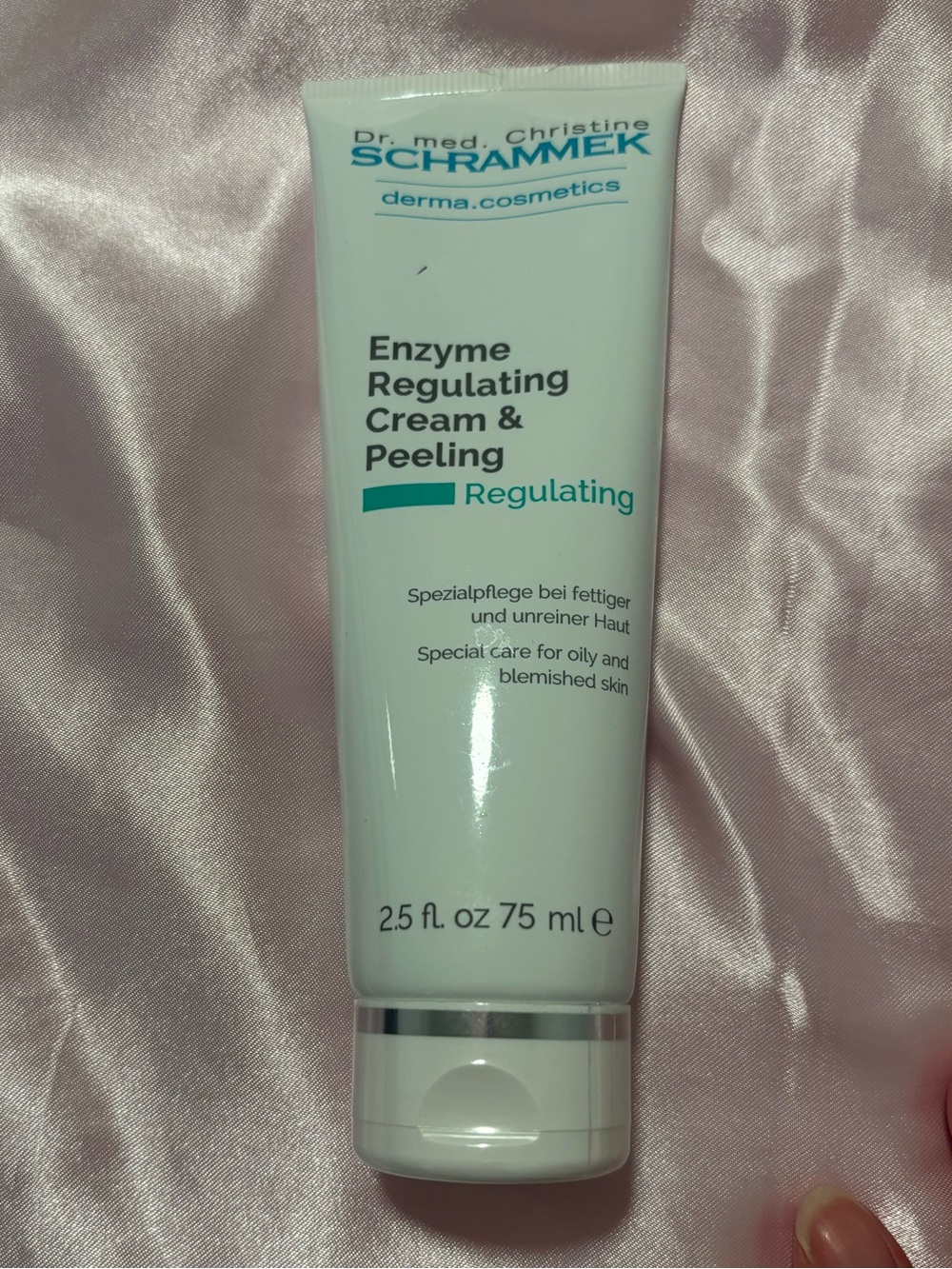 Dr. med. Christine Schrammek Enzyme Regulating Cream & Peeling — White